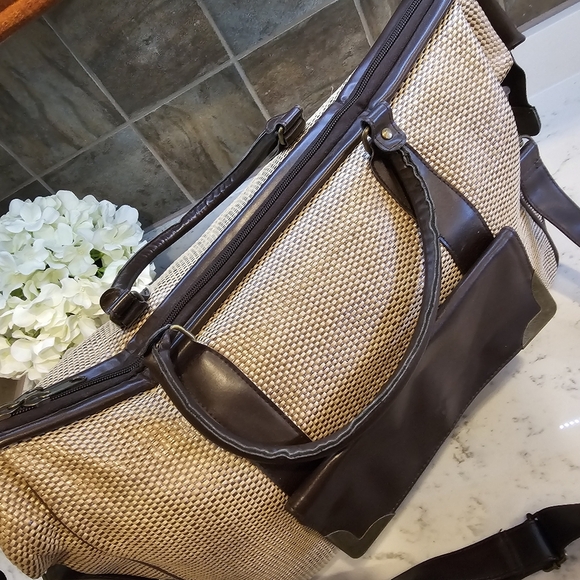 Avon Tote Bag - Picture 3 of 13